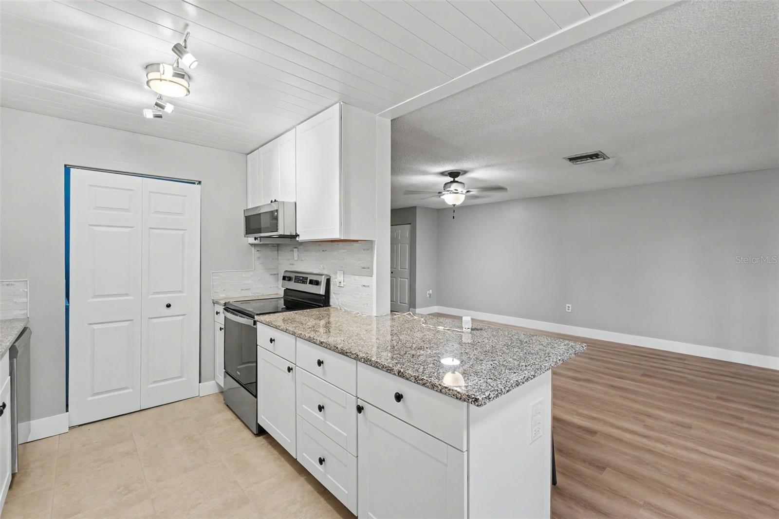 1208 Highland Ave Se #121 Property Photo 5