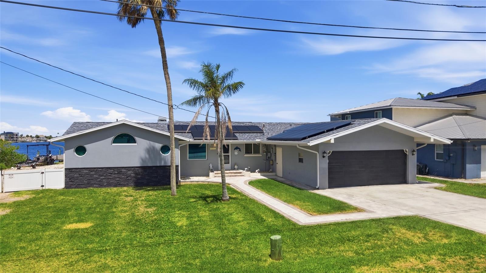 8211 Hayward Ln Property Photo 1