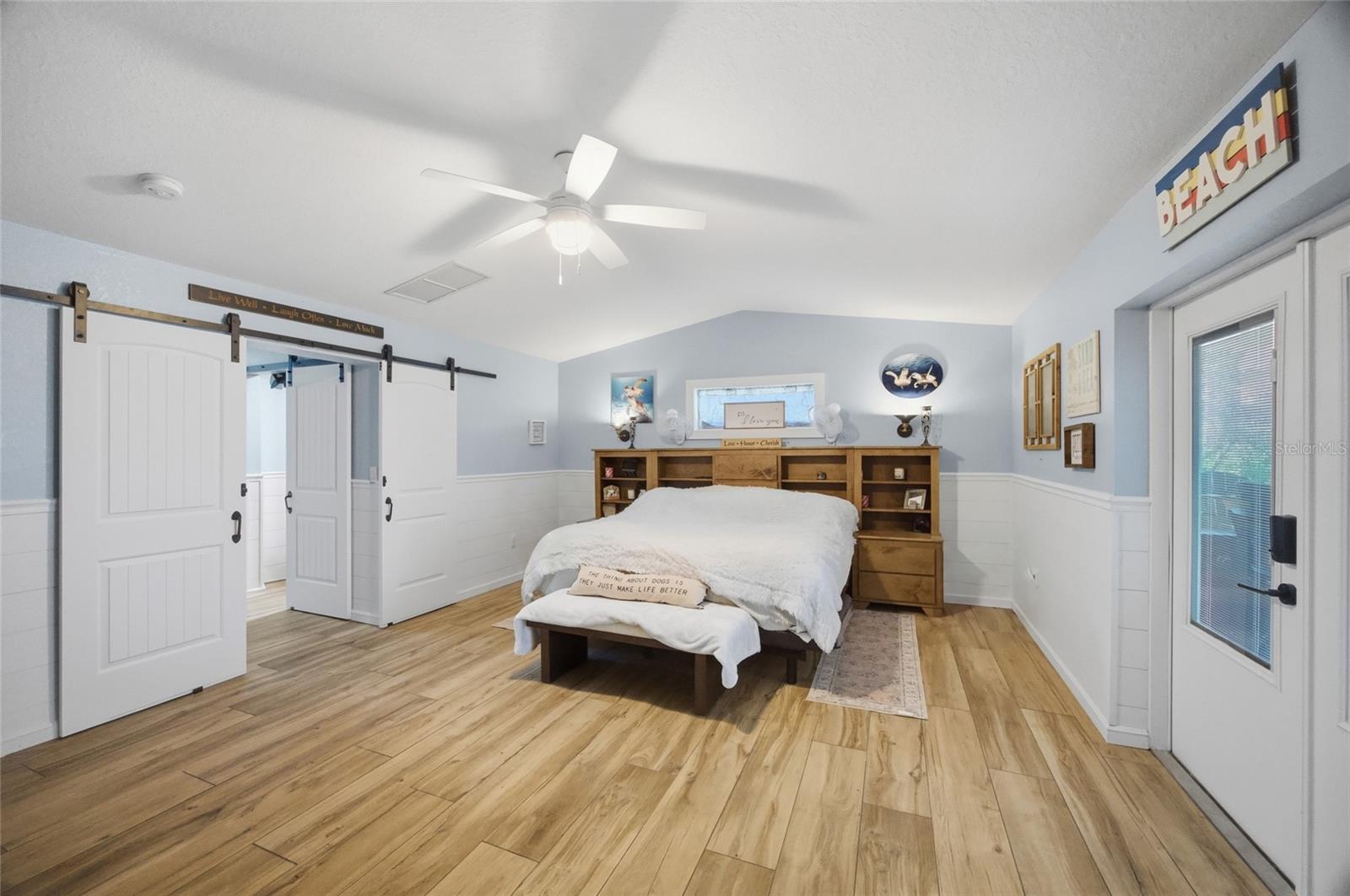 8211 Hayward Ln Property Photo 8