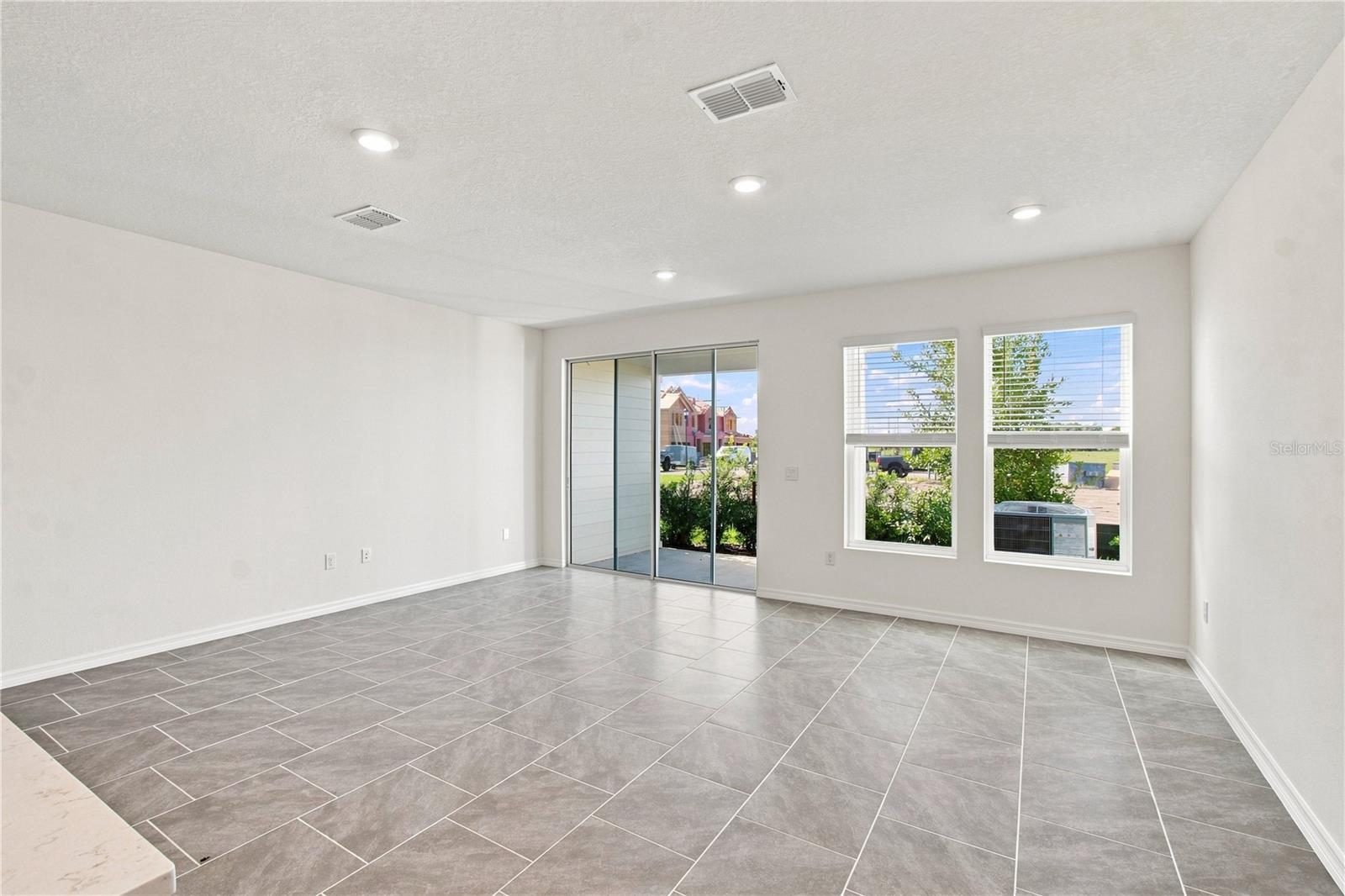 6355 Jensen View Ave Property Photo 11