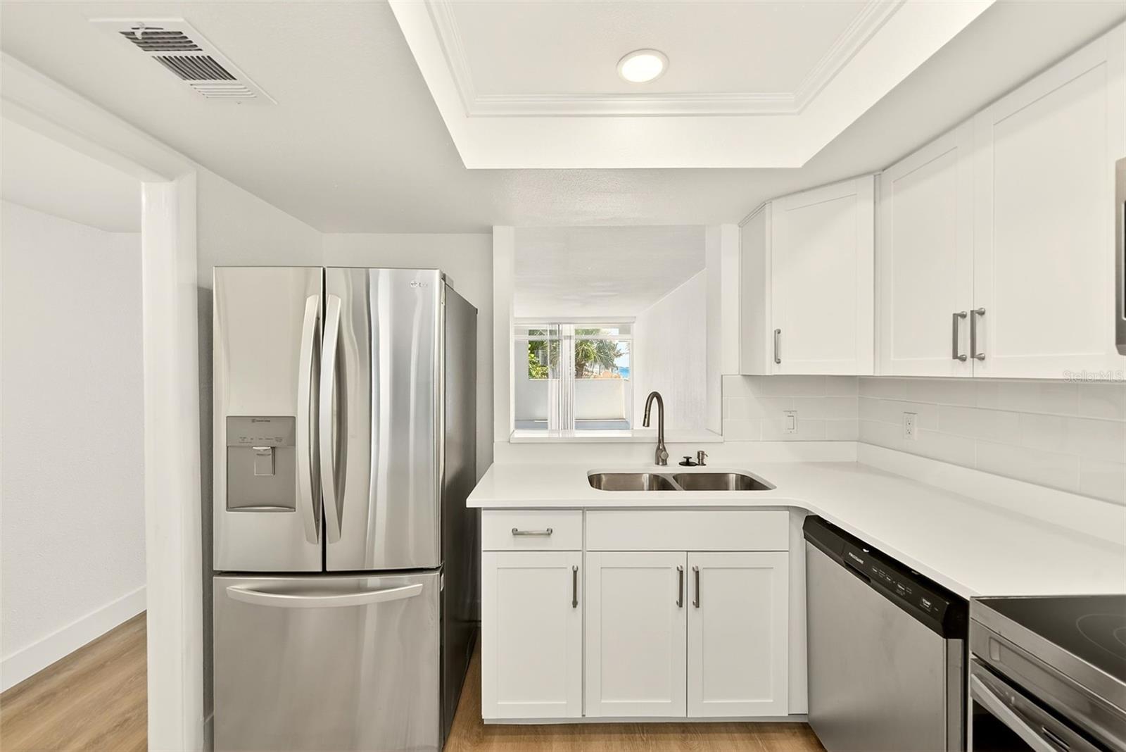 16308 Gulf Blvd #103 Property Photo 4