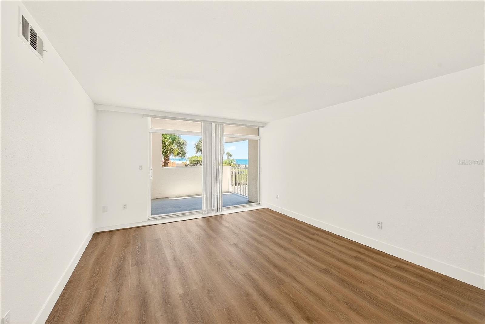 16308 Gulf Blvd #103 Property Photo 9