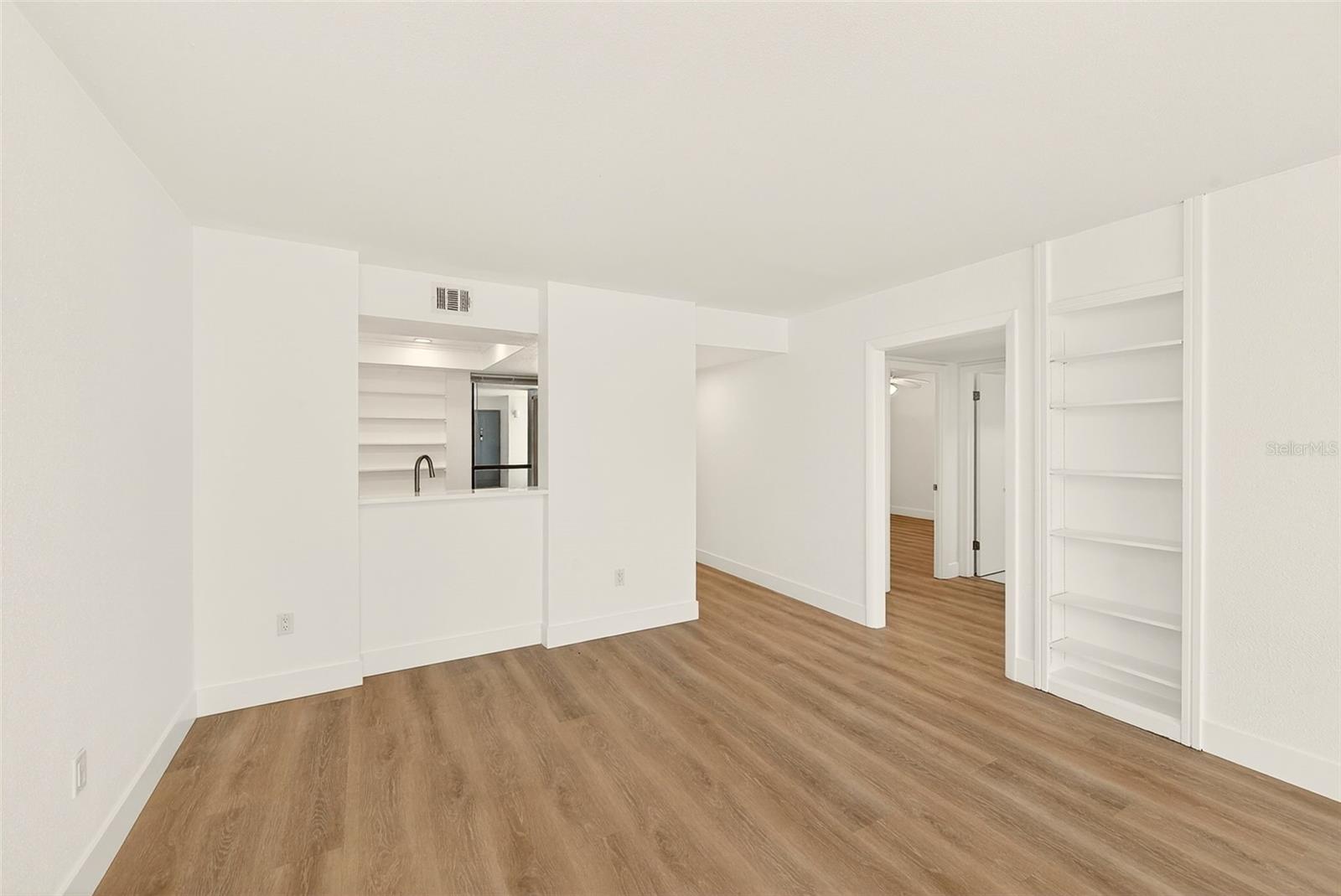 16308 Gulf Blvd #103 Property Photo 10