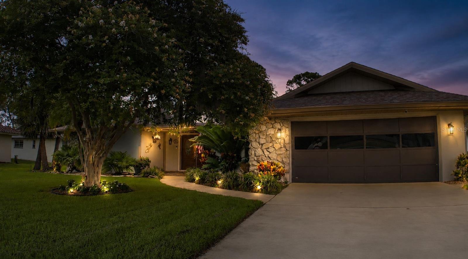 5468 Nimitz Rd Property Photo 1