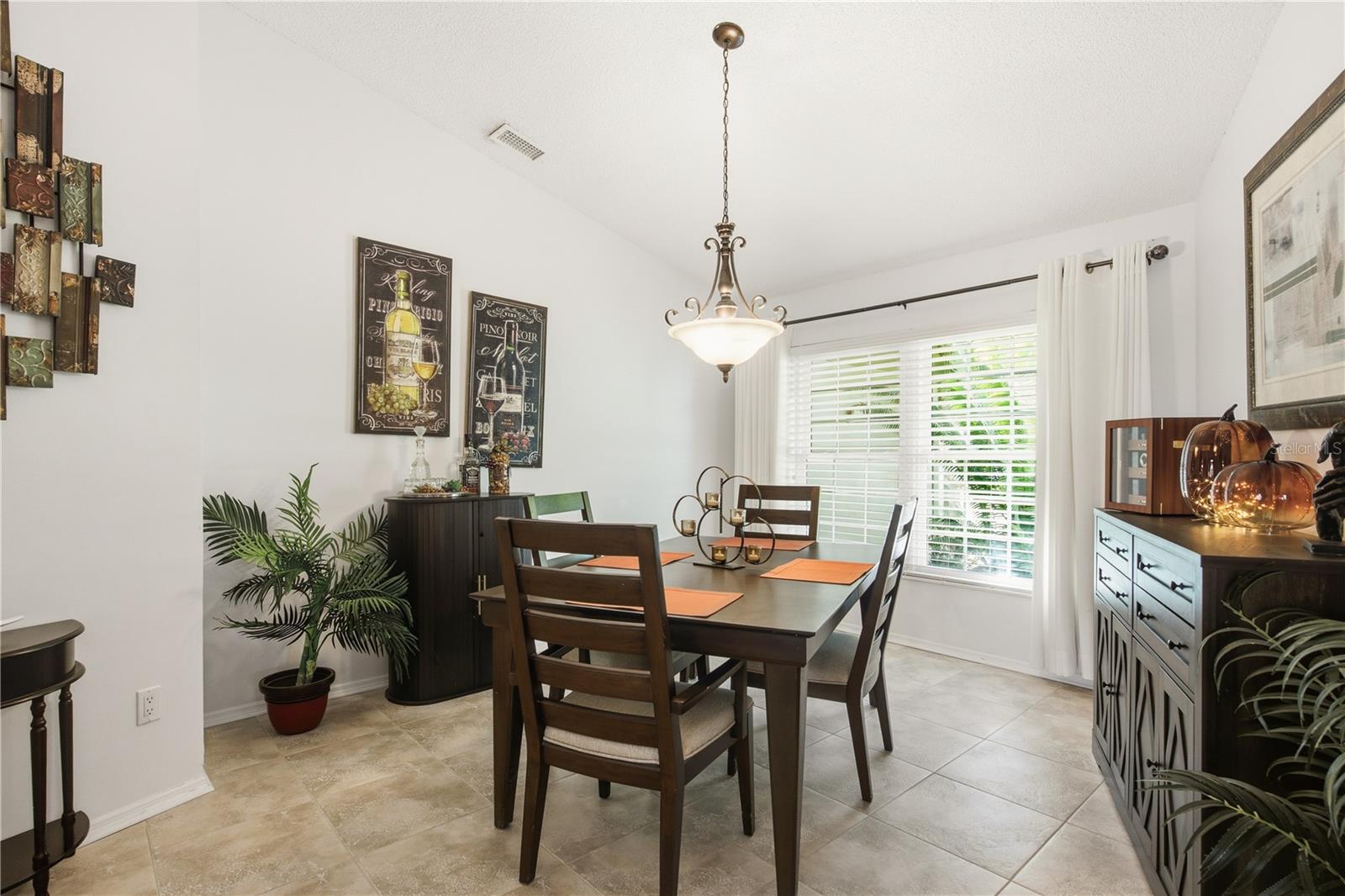 5468 Nimitz Rd Property Photo 17