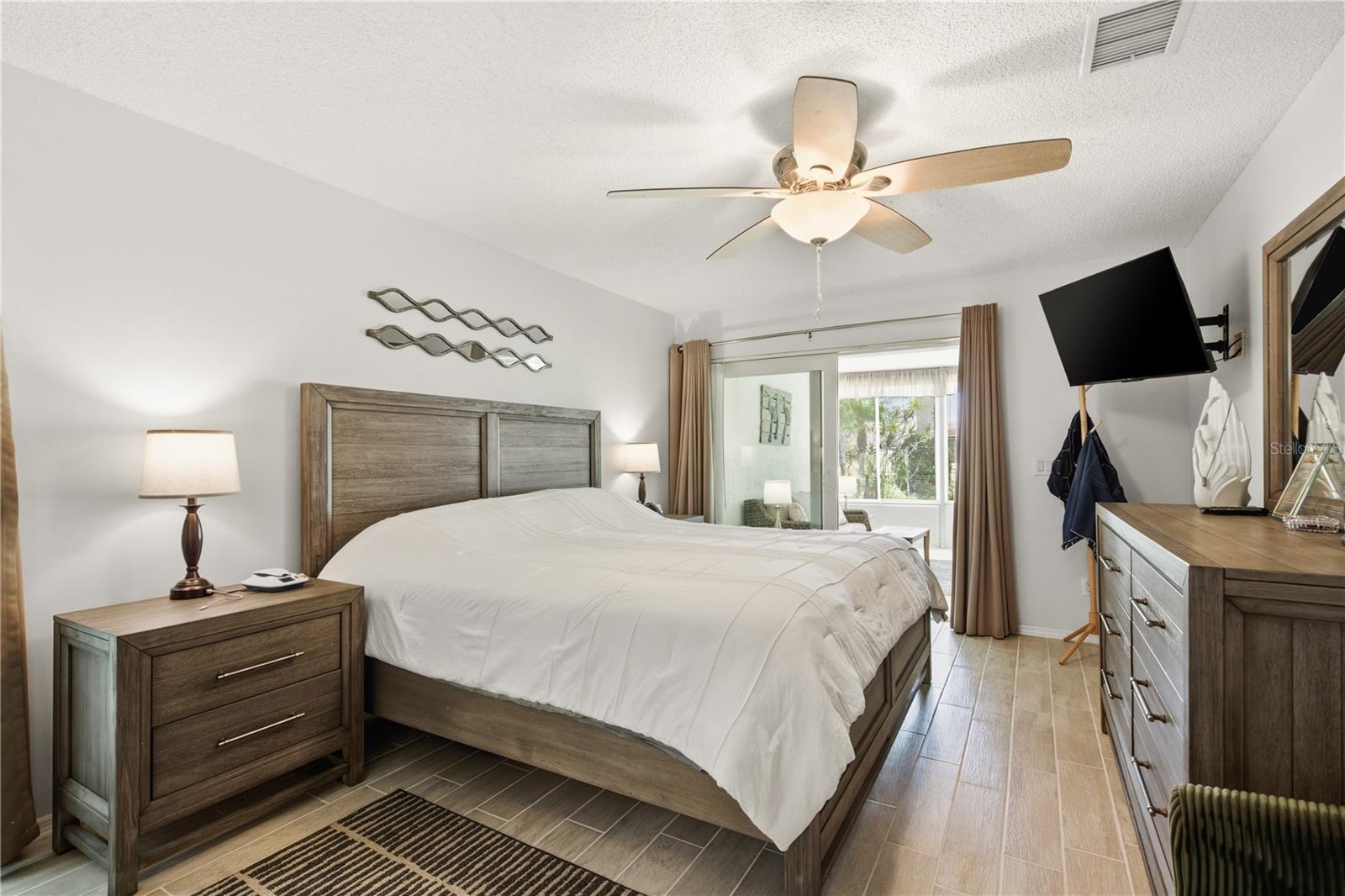 5468 Nimitz Rd Property Photo 28