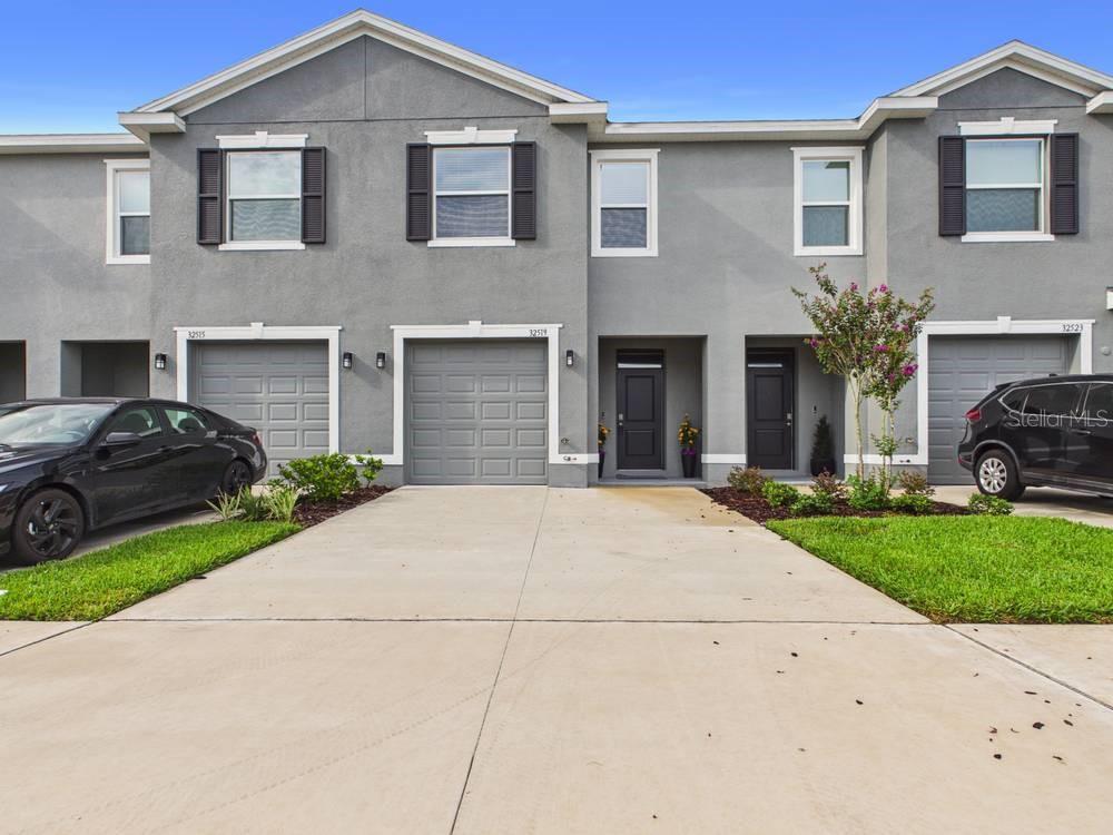 32519 WELLING BLADE LOOP Property Photo 1