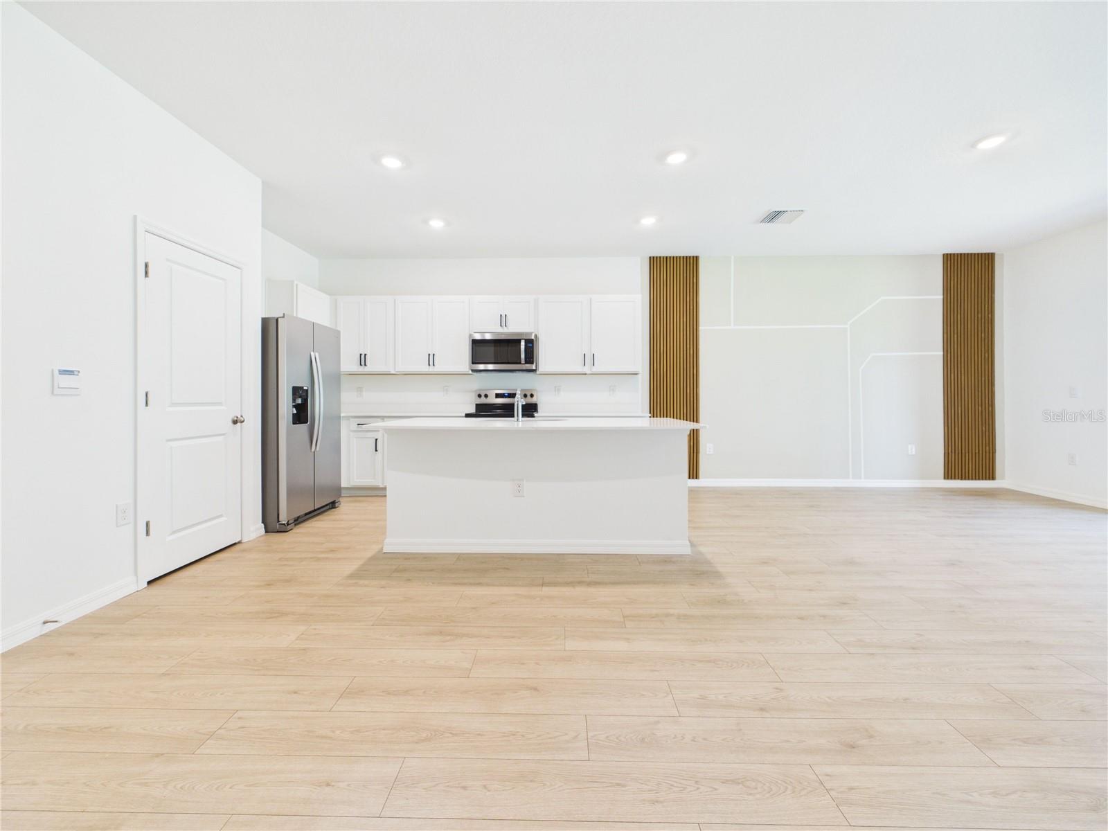 32519 Welling Blade Loop Property Photo 6