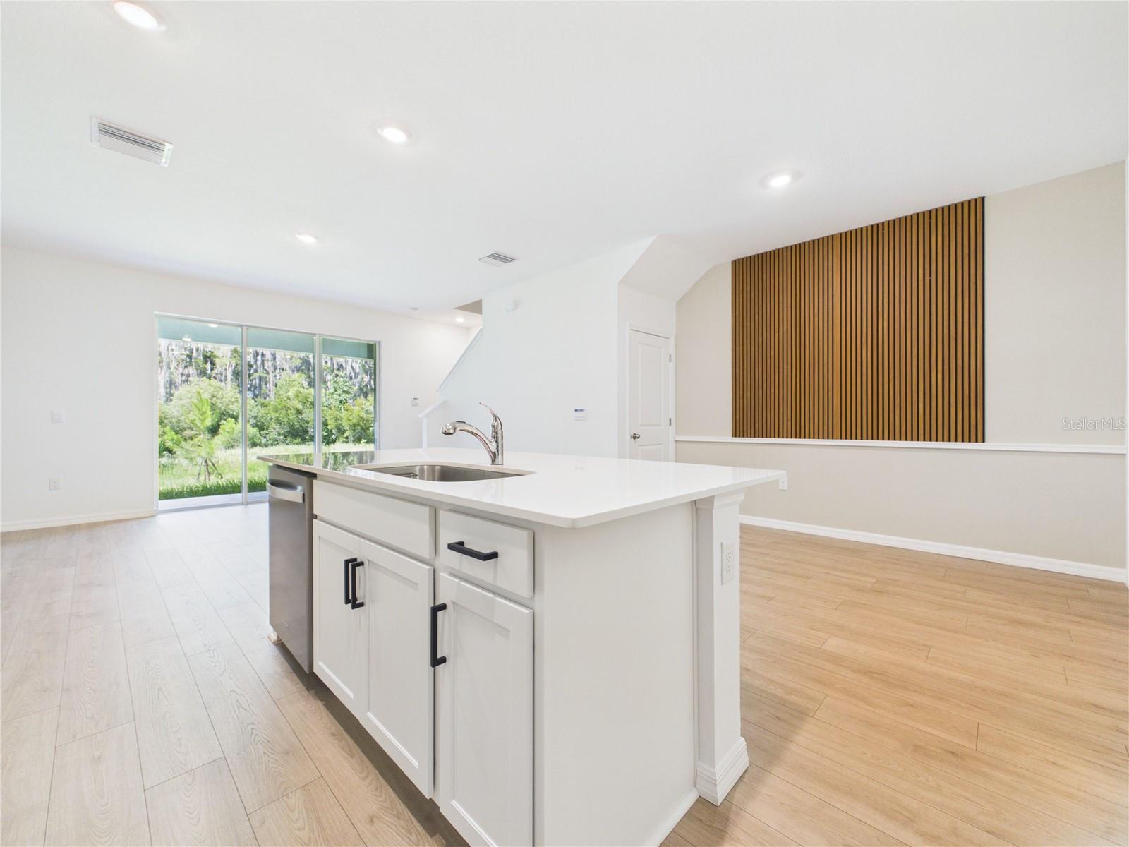32519 Welling Blade Loop Property Photo 8