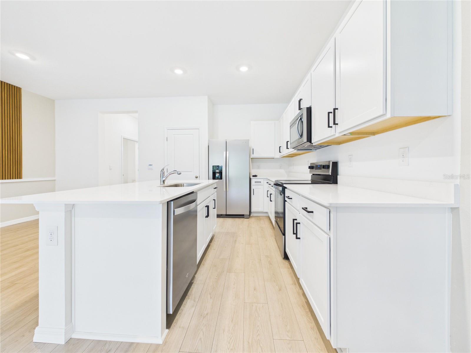 32519 Welling Blade Loop Property Photo 9