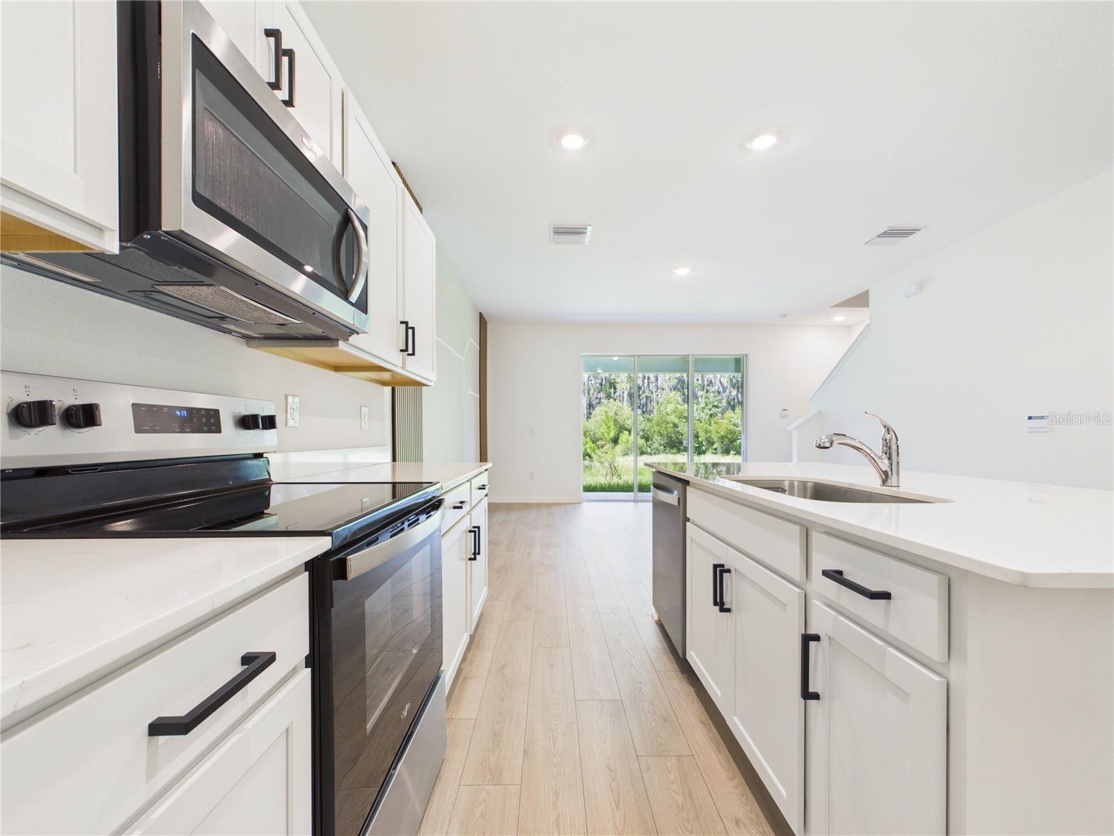 32519 Welling Blade Loop Property Photo 11