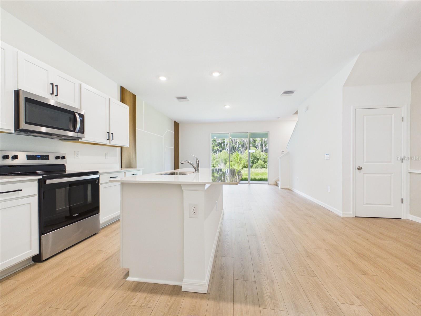 32519 Welling Blade Loop Property Photo 13