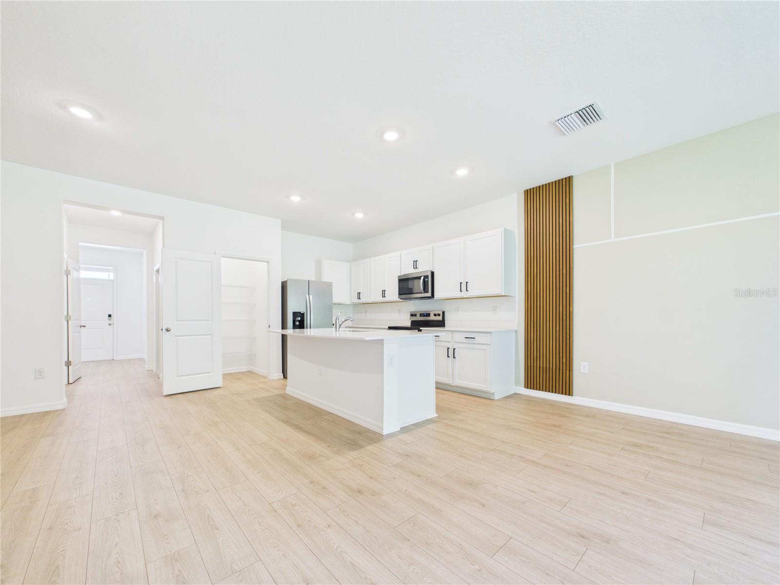 32519 Welling Blade Loop Property Photo 14