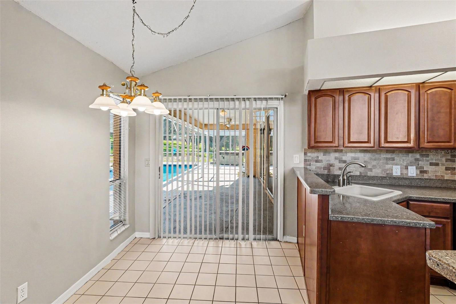 13037 Everard Dr Property Photo 11