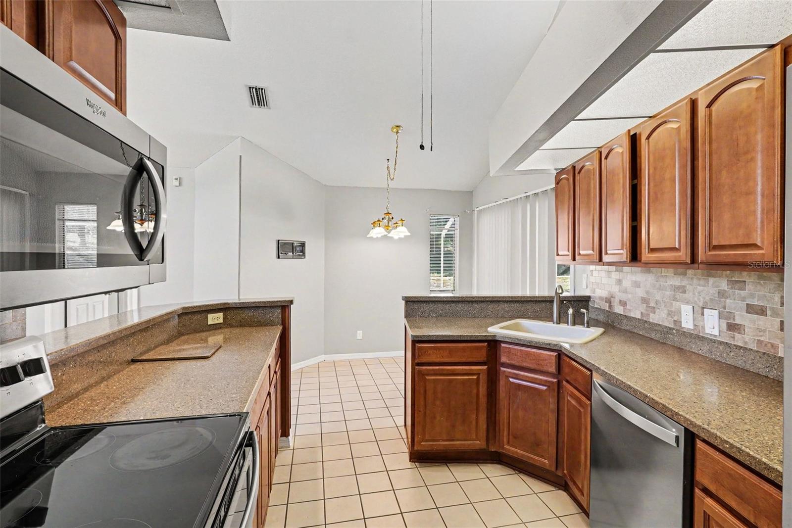 13037 Everard Dr Property Photo 14
