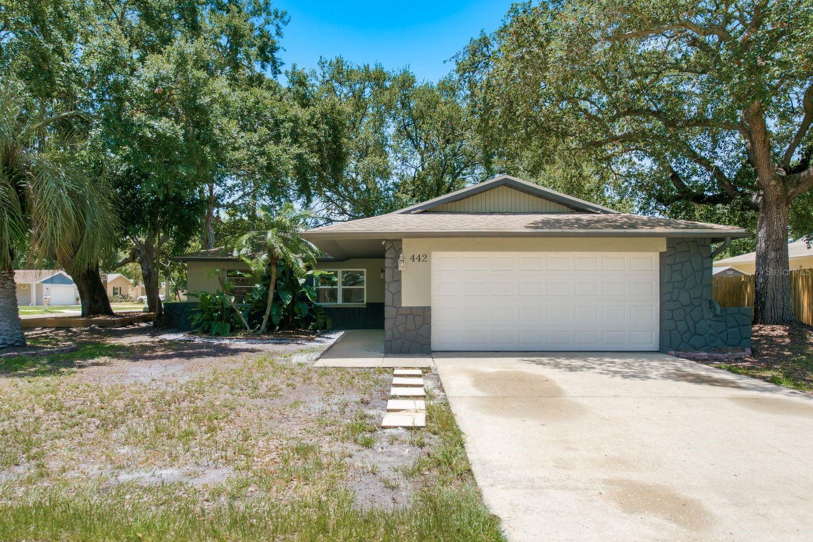 442 EVERGREEN DR