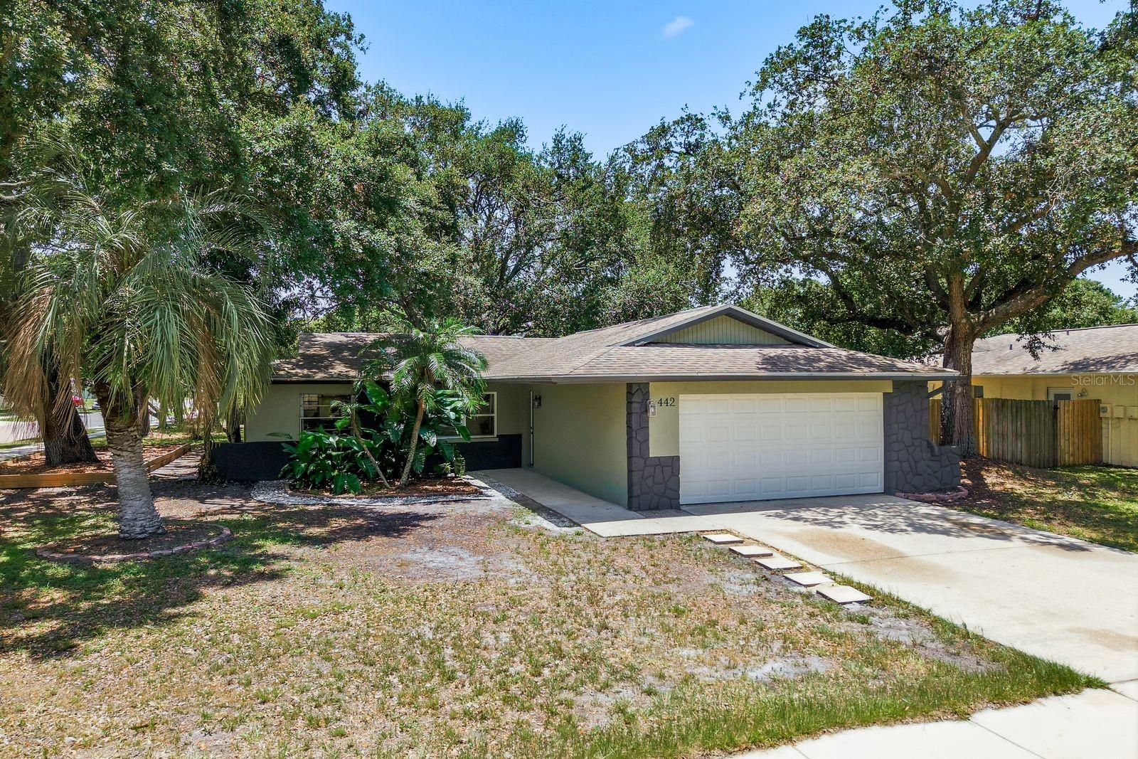442 Evergreen Dr Property Photo 3