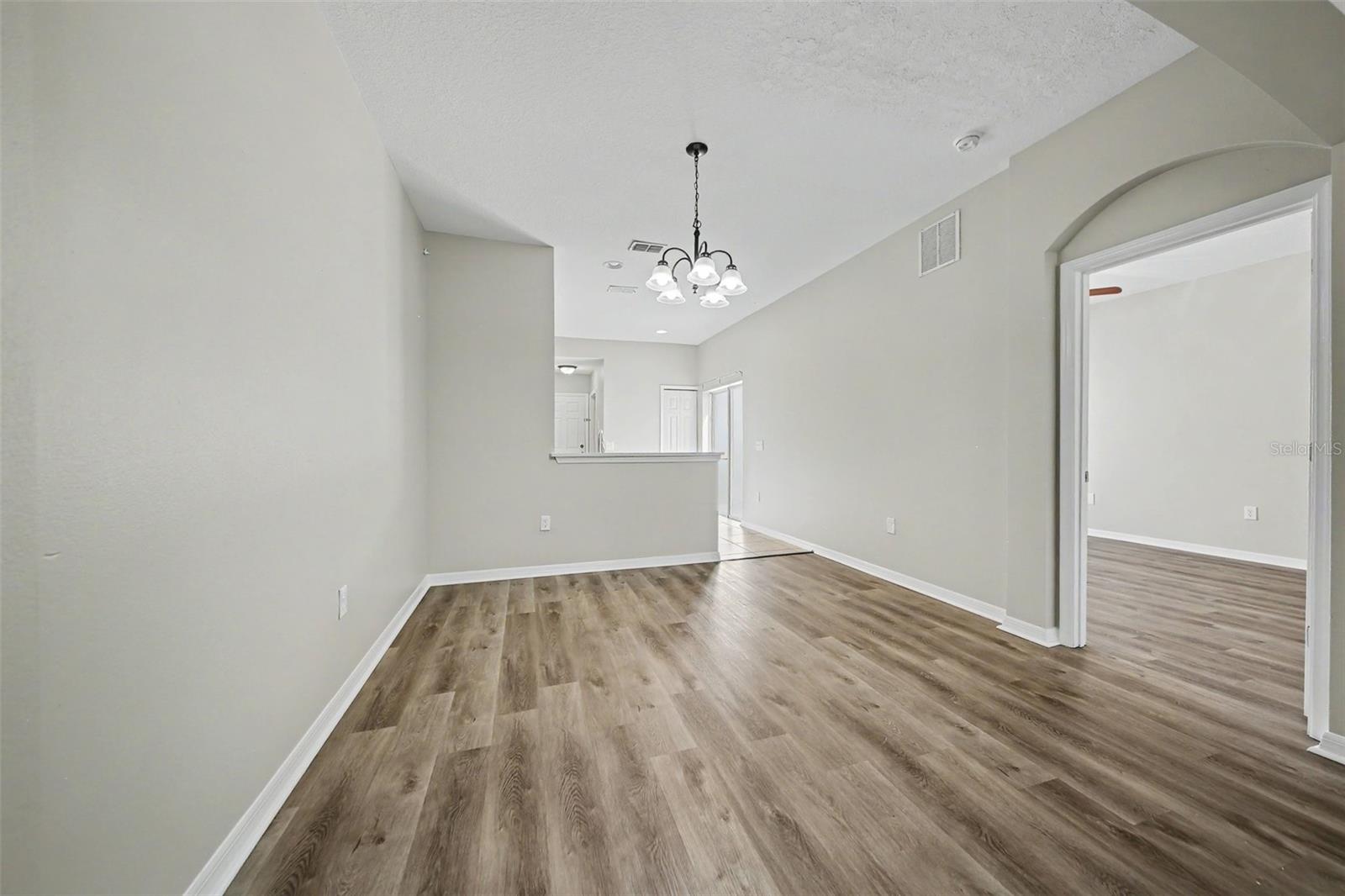 5579 Somersby Rd Property Photo 7