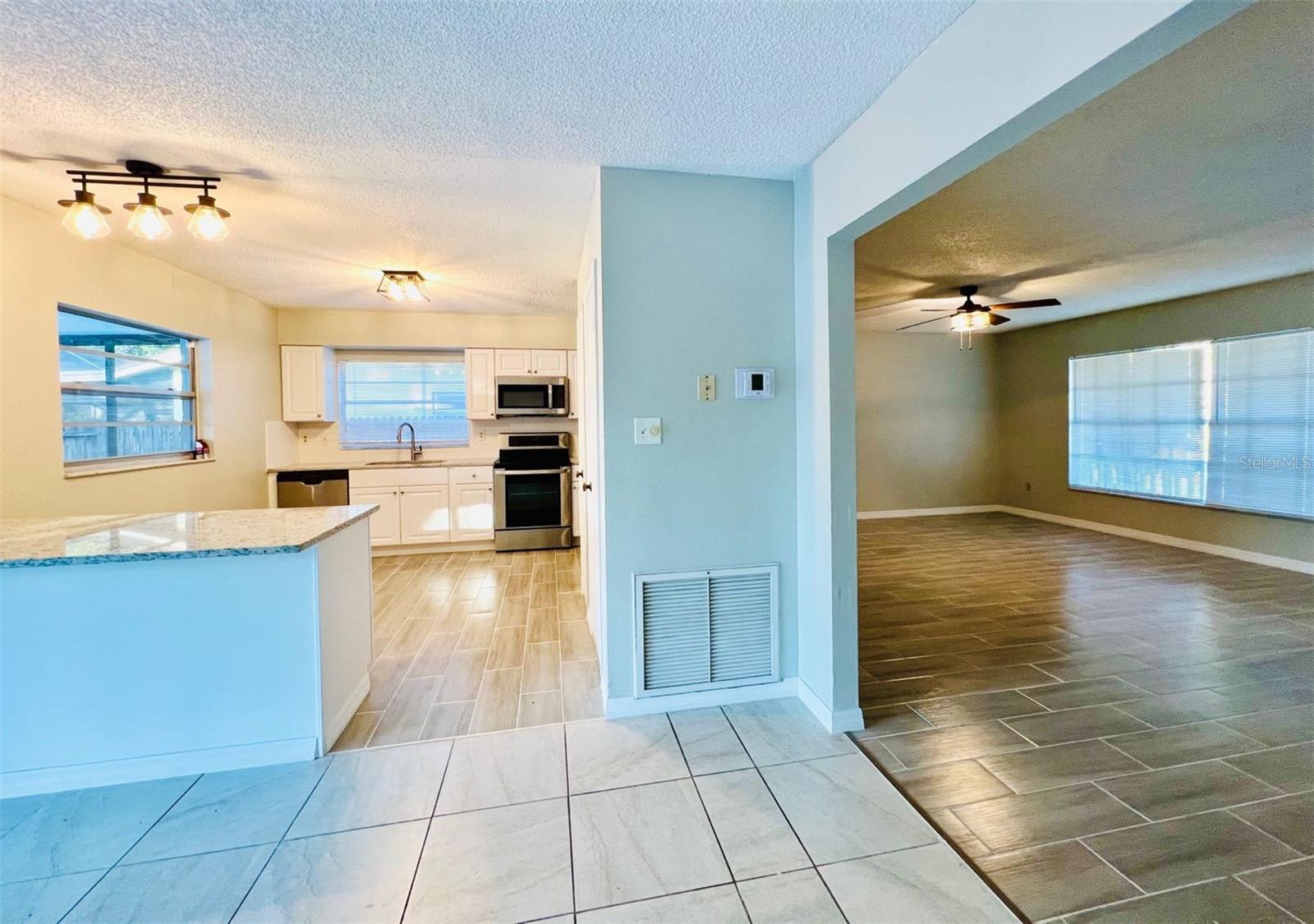 1610 Palm Leaf Dr Property Photo 11