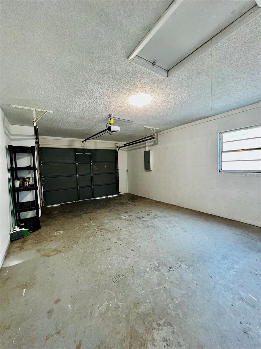 1610 Palm Leaf Dr Property Photo 12