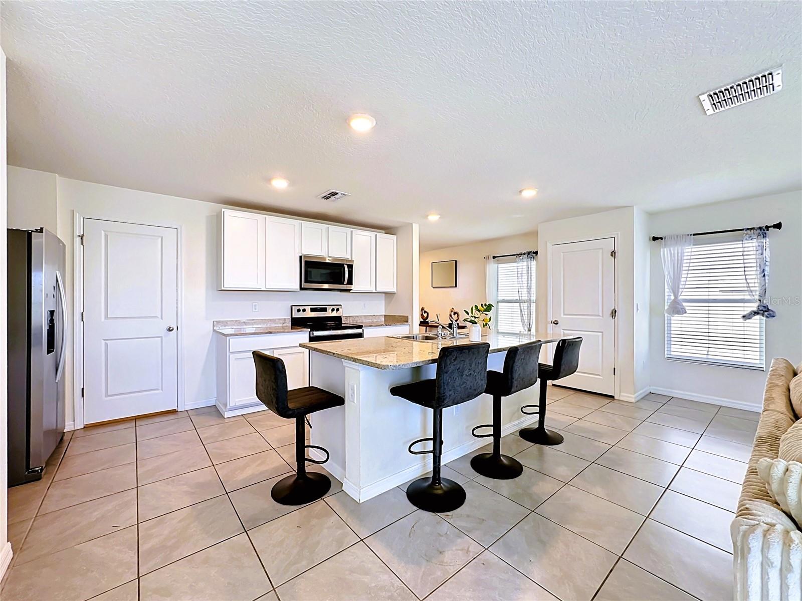 12142 Mountain Island Trl Property Photo 10