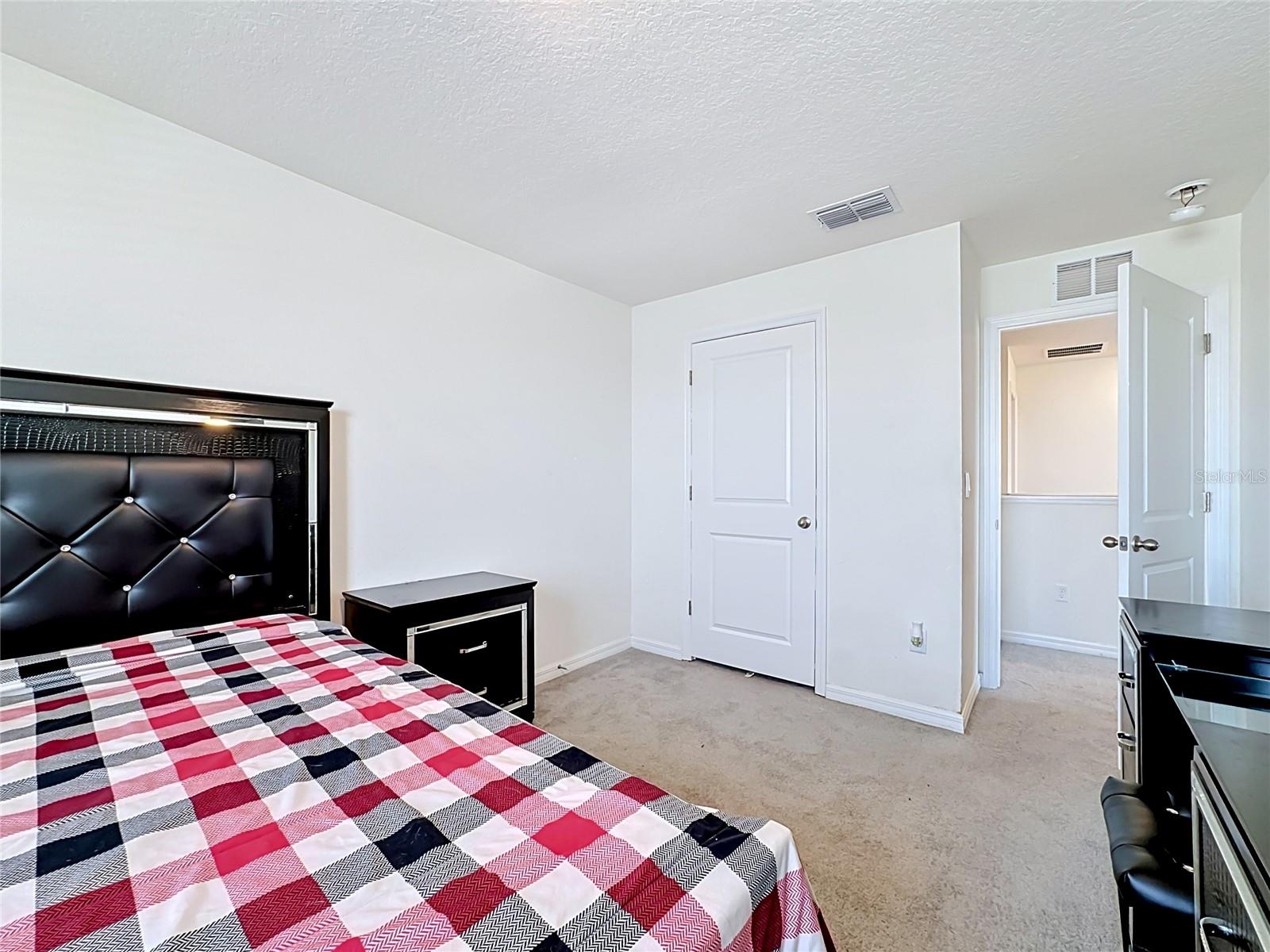 12142 Mountain Island Trl Property Photo 25