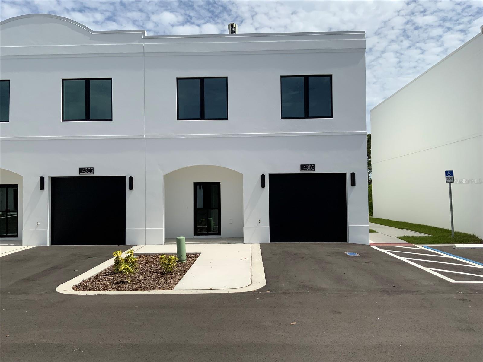 4363 Cambio Gardens Ct Property Photo 1