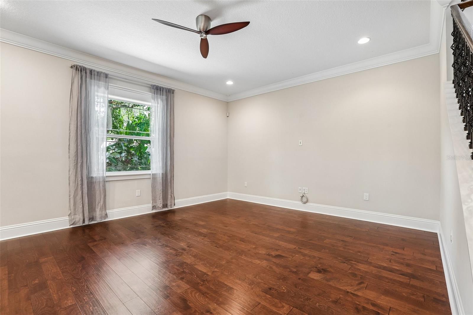 3627 E Clark Cir Property Photo 5