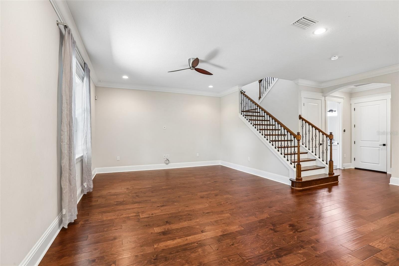 3627 E Clark Cir Property Photo 6