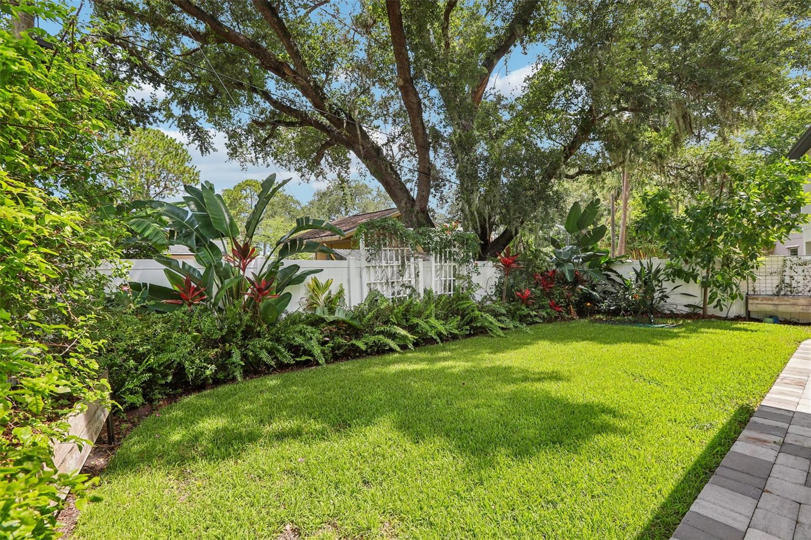 3627 E Clark Cir Property Photo 49