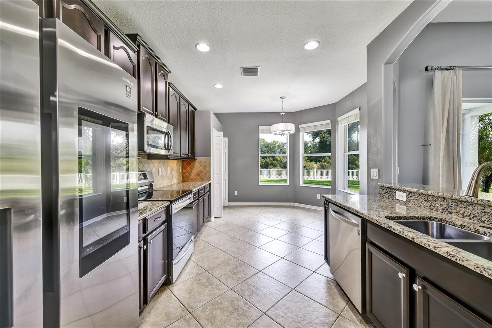 7514 Forest Mere Dr Property Photo 12