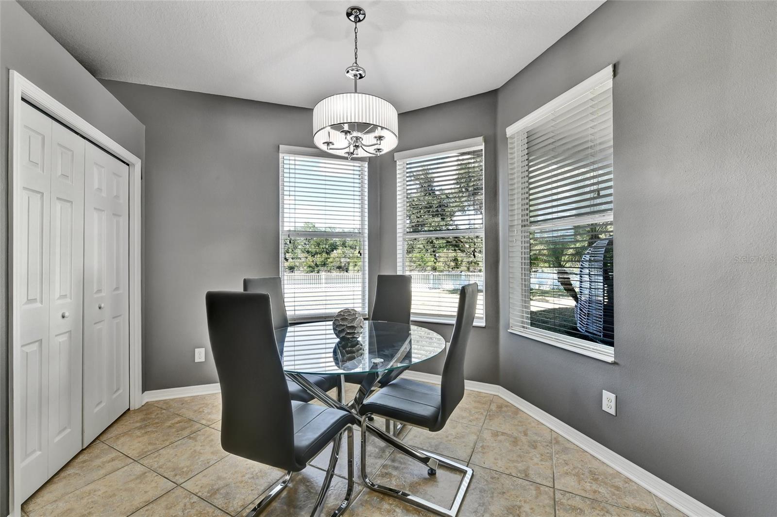 7514 Forest Mere Dr Property Photo 18
