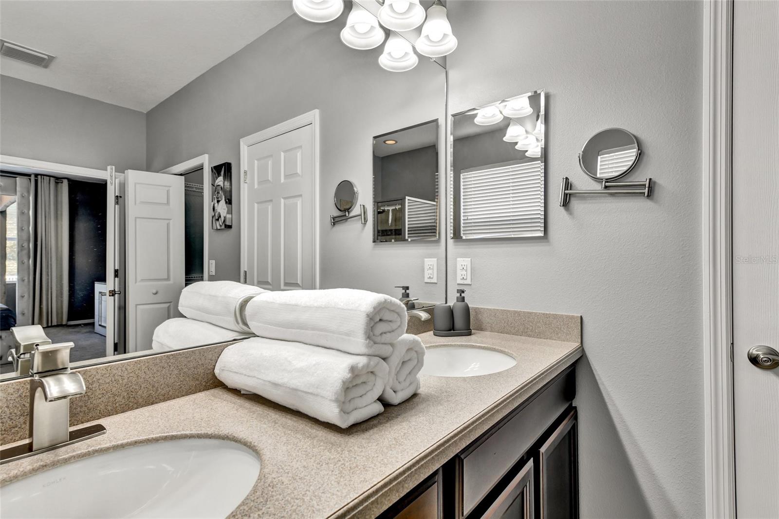 7514 Forest Mere Dr Property Photo 24