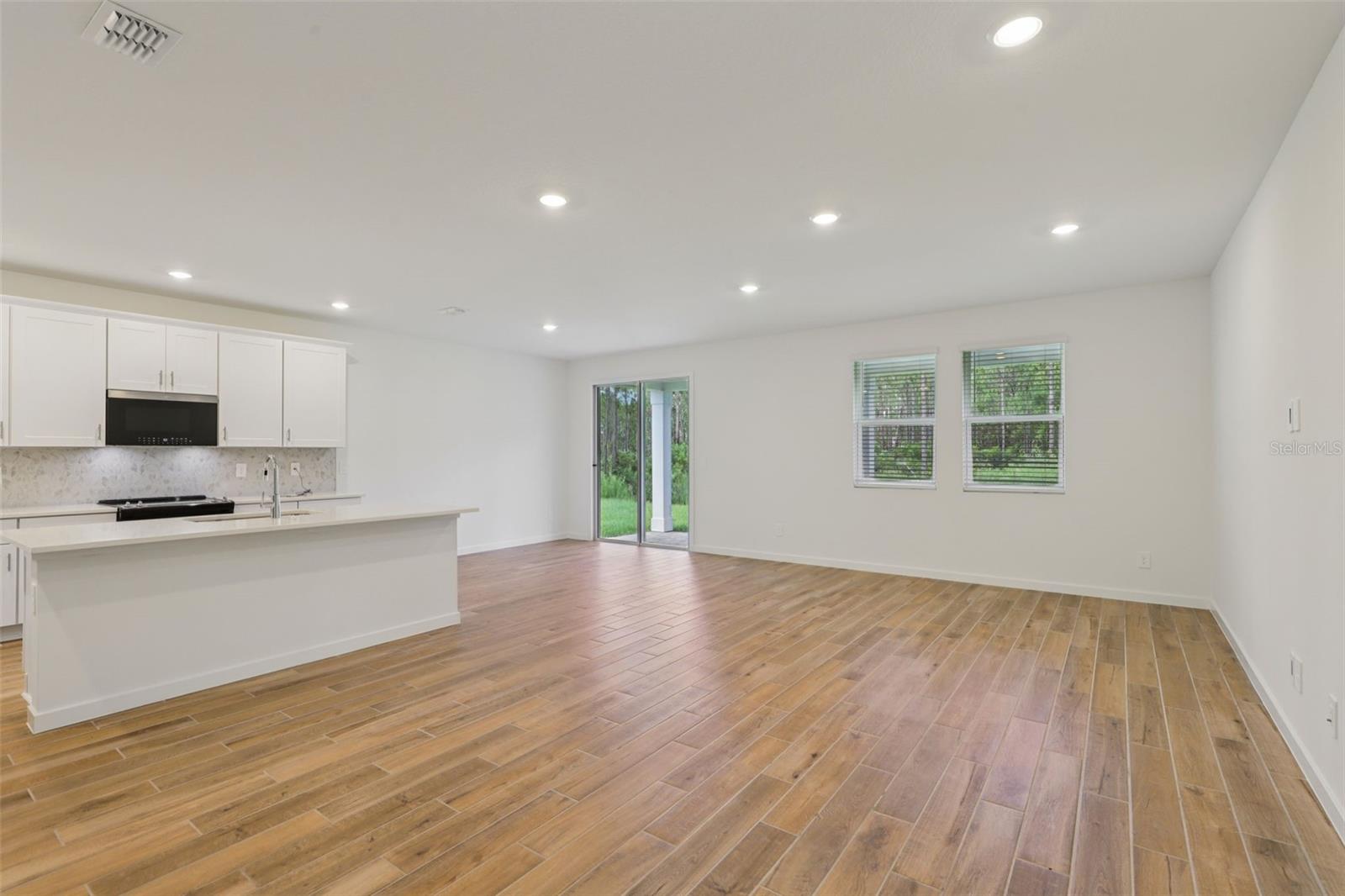 32 Garni Dr Property Photo 16