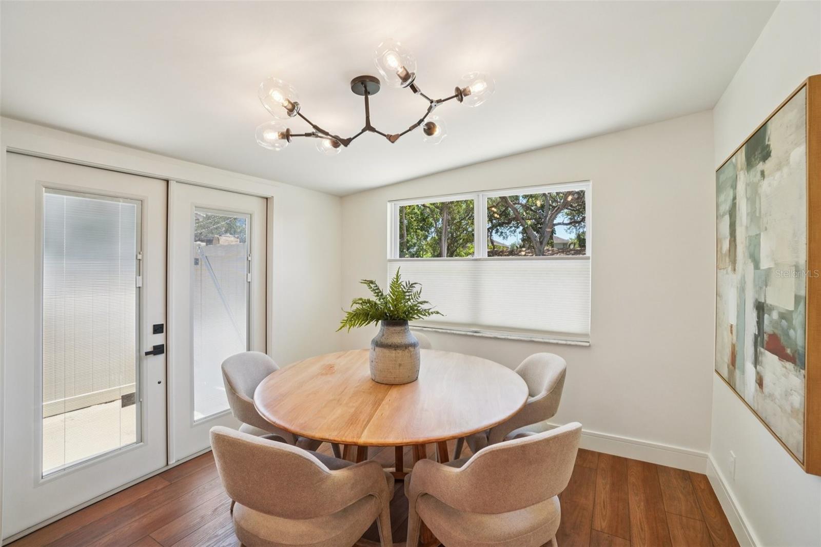 3123 W La Salle St Property Photo 9