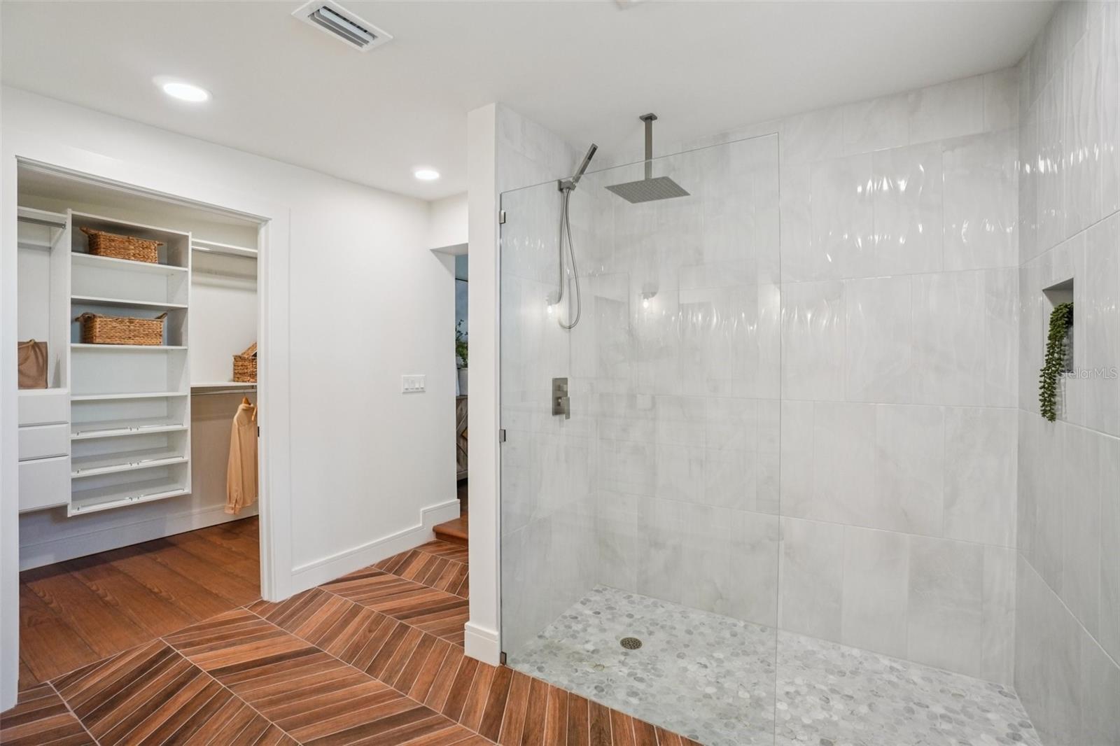 3123 W La Salle St Property Photo 21