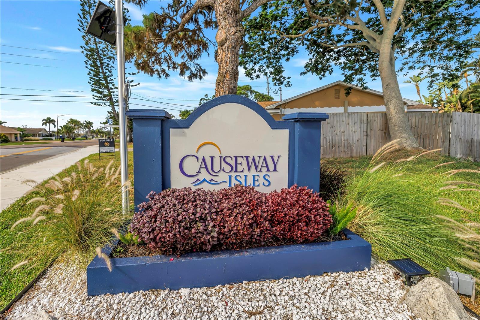 7901 Causeway Blvd S Property Photo 3