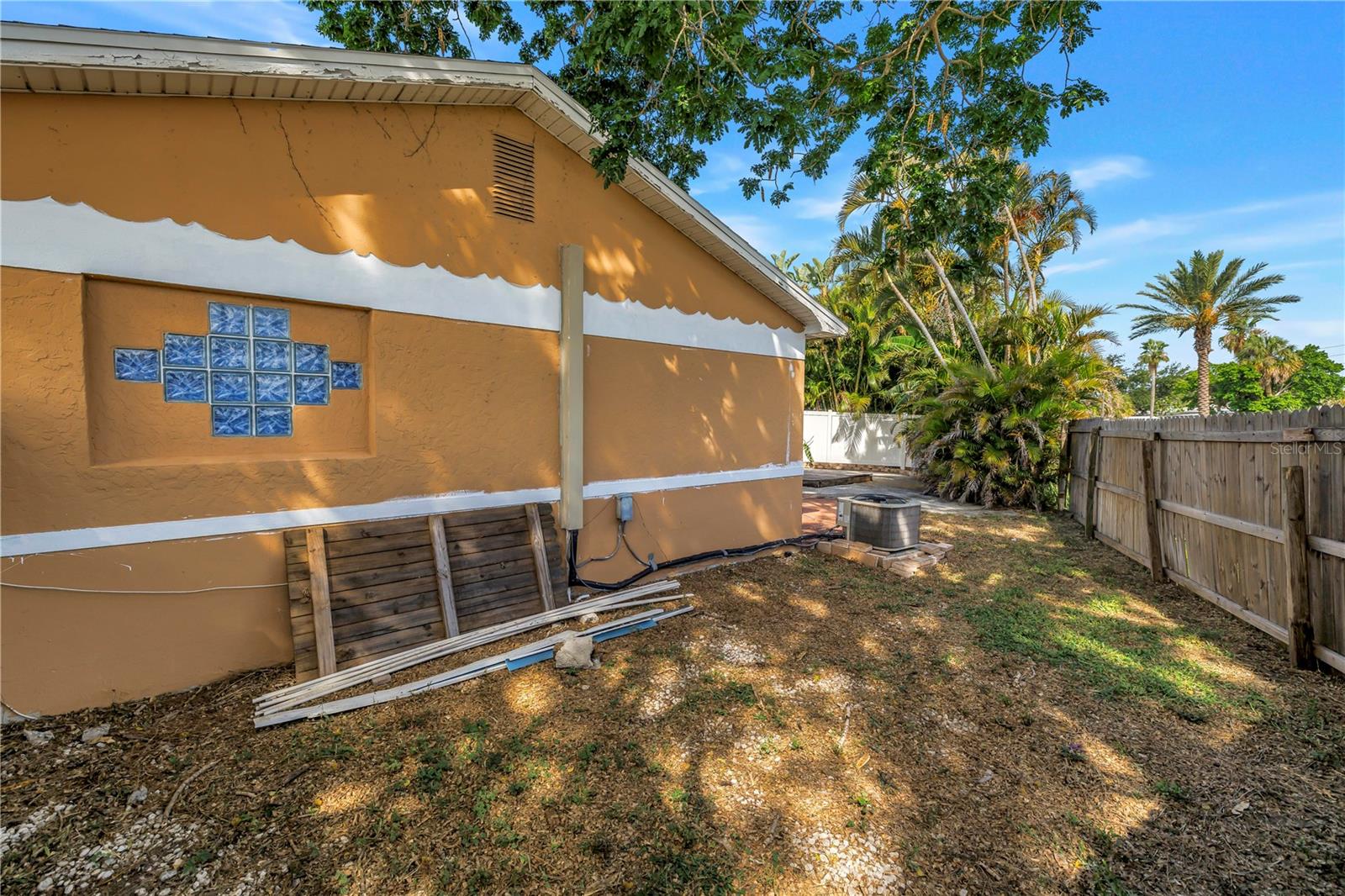 7901 Causeway Blvd S Property Photo 13