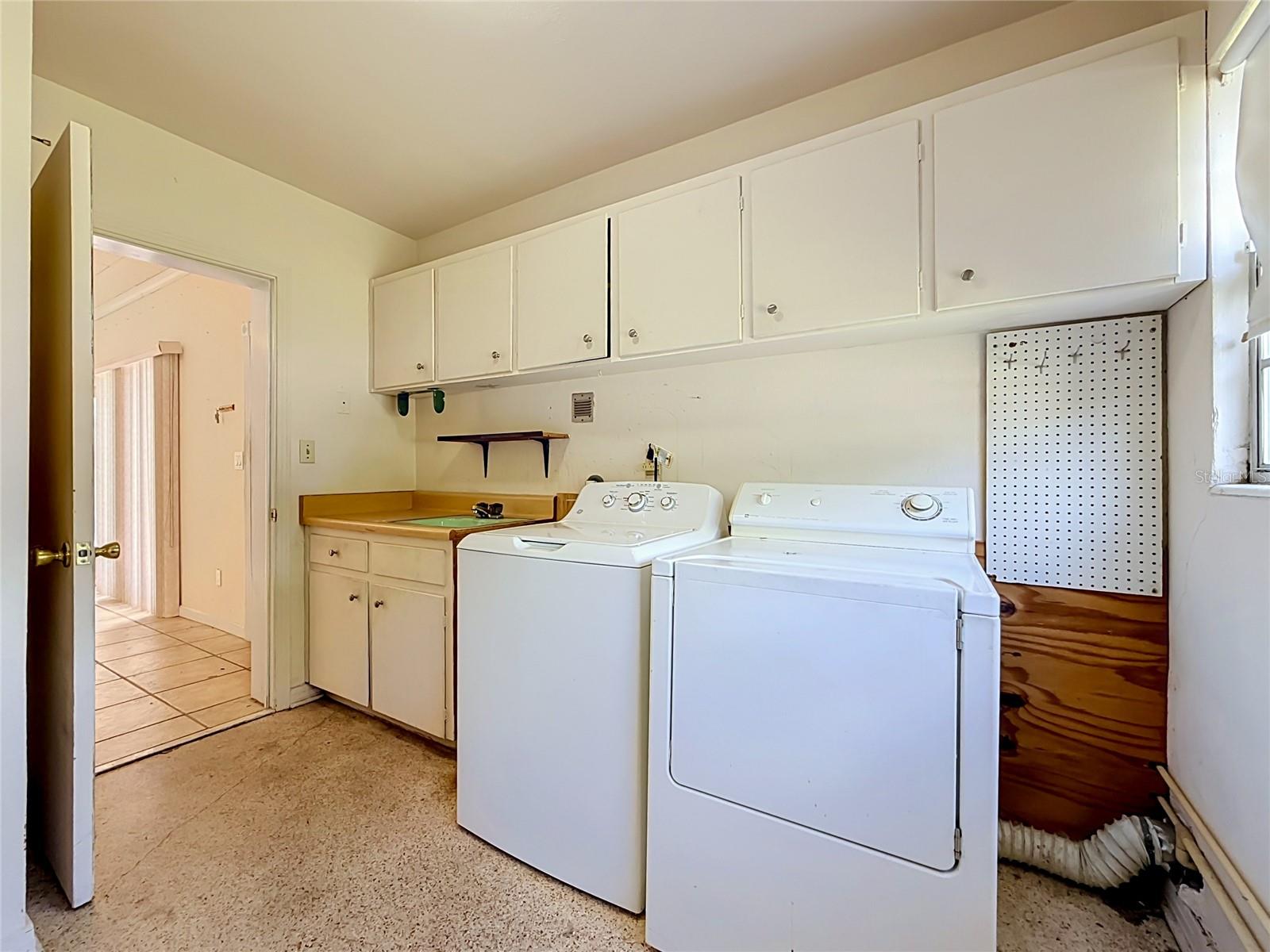 605 Courtney Dr Property Photo 34