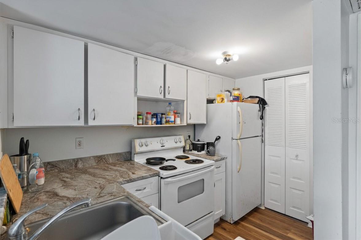 3840 N Lake Dr #125 Property Photo 6
