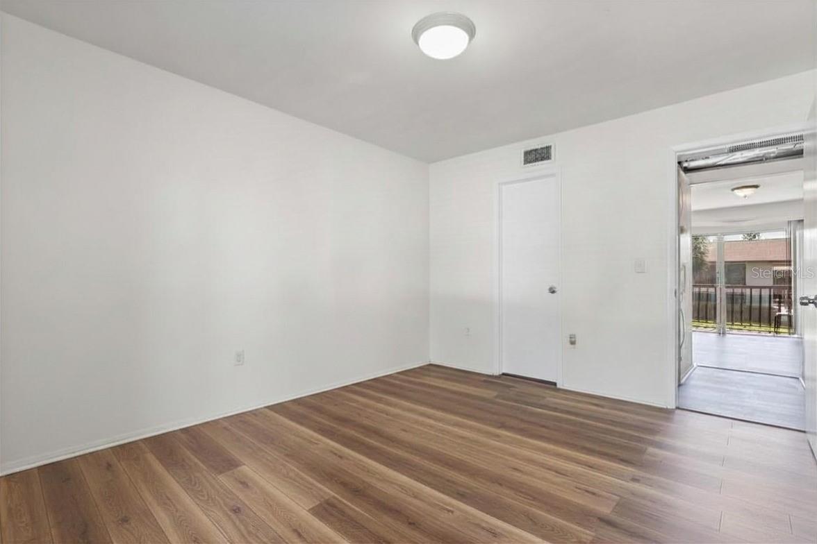 3840 N Lake Dr #125 Property Photo 8