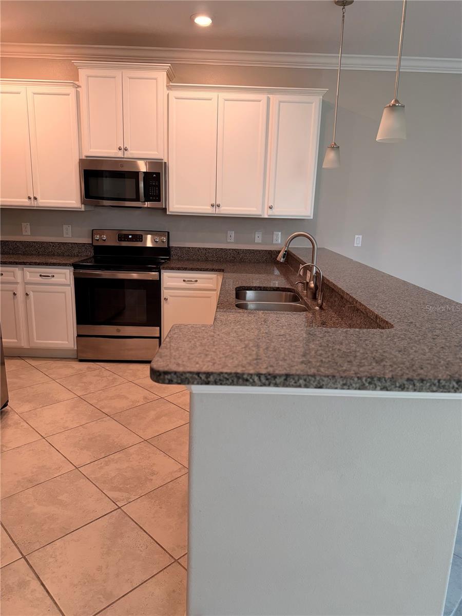 1384 White Fox Run Property Photo 11