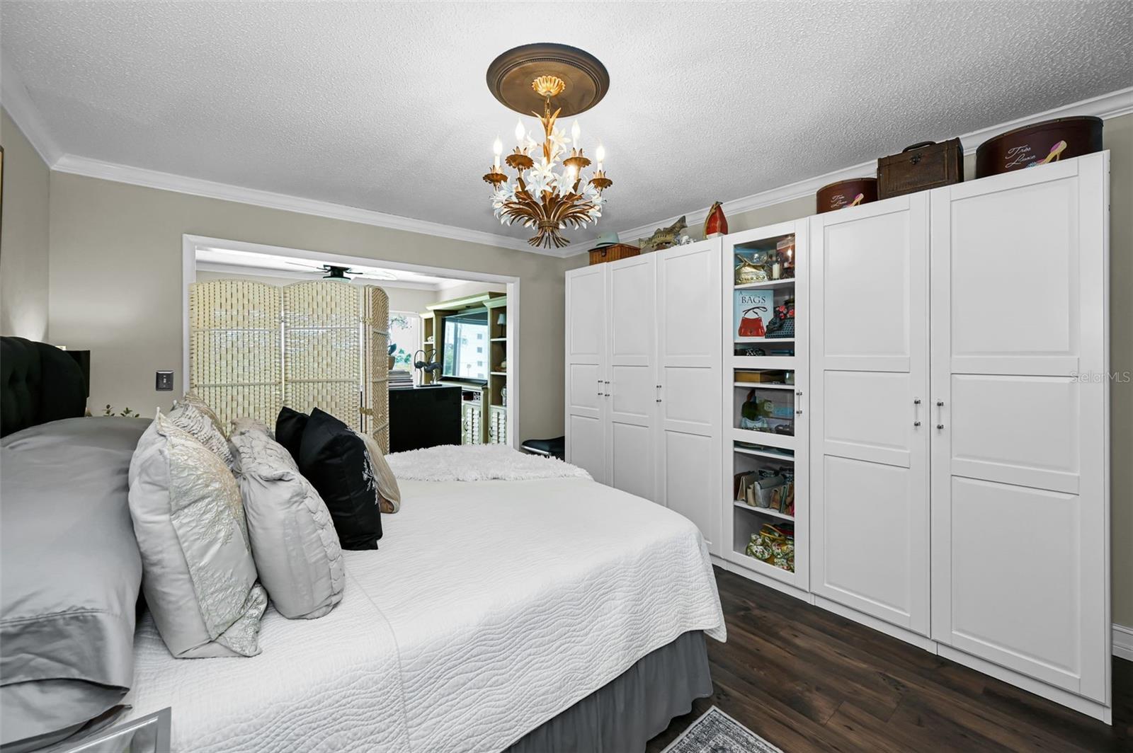 100 Bluff View Dr #211c Property Photo 31