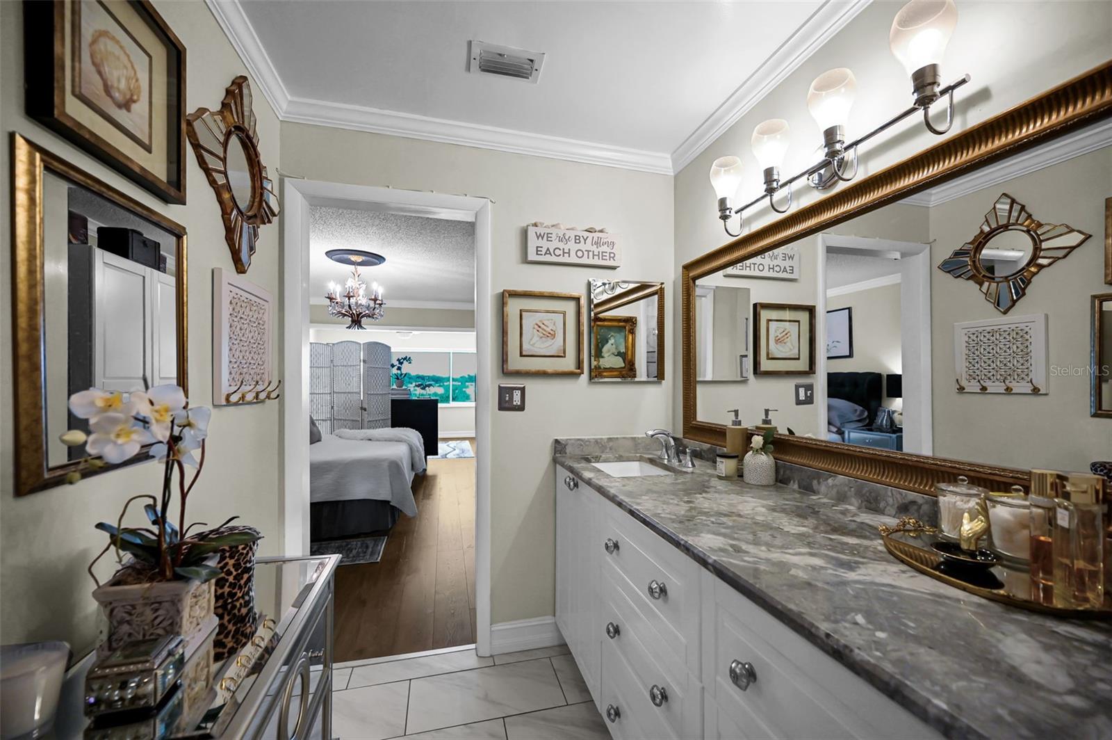 100 Bluff View Dr #211c Property Photo 36