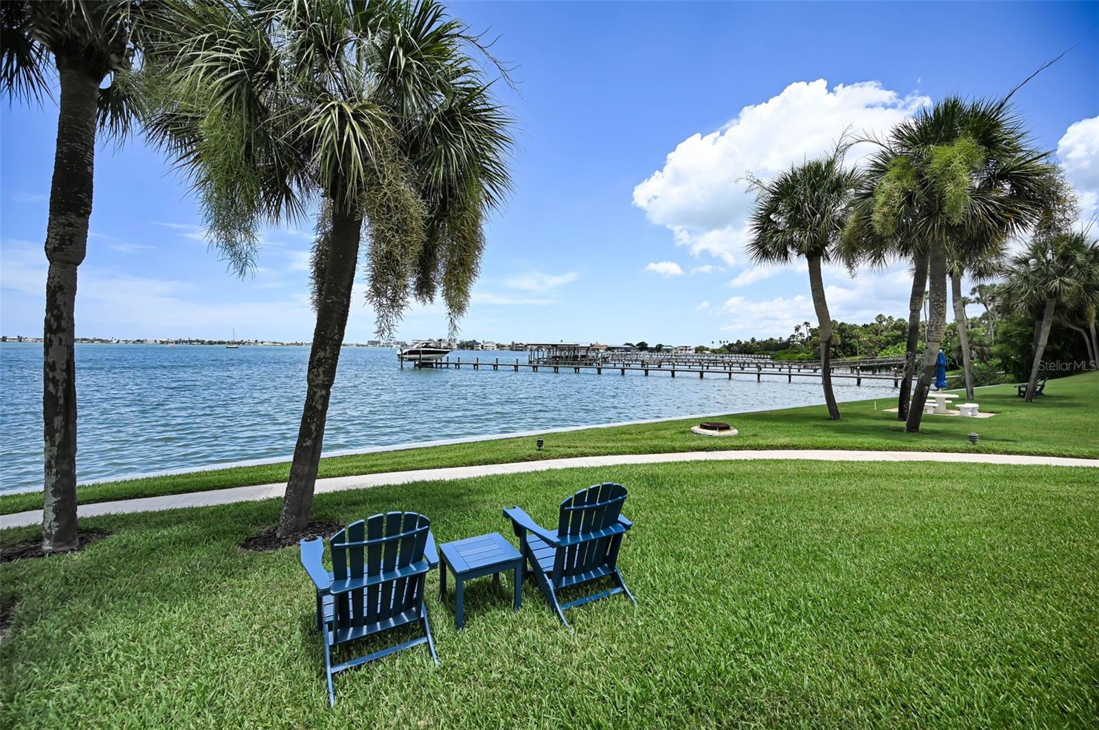 100 Bluff View Dr #211c Property Photo 42