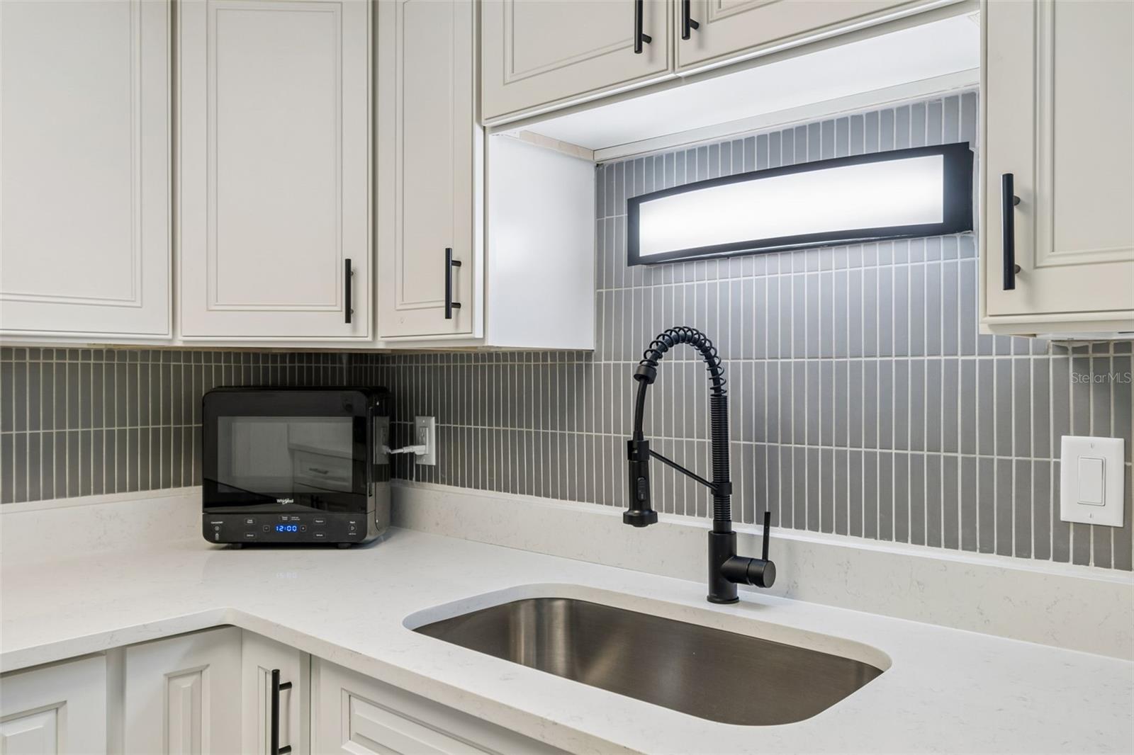 552 Plaza Seville Ct #97 Property Photo 8