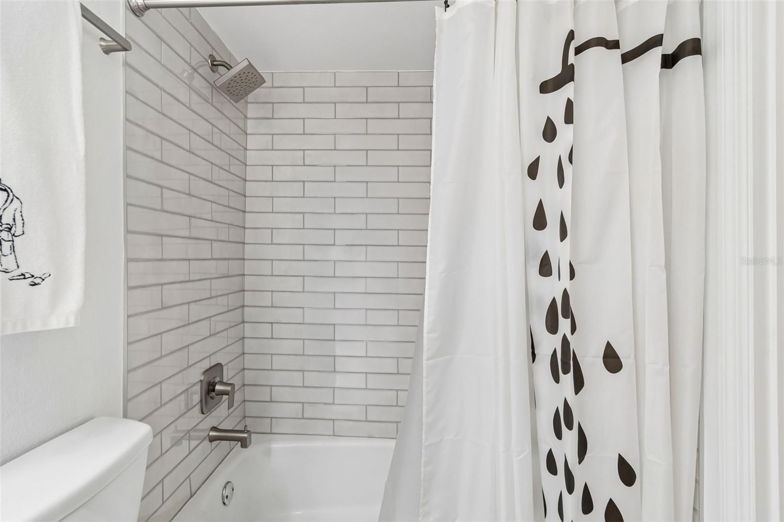552 Plaza Seville Ct #97 Property Photo 19