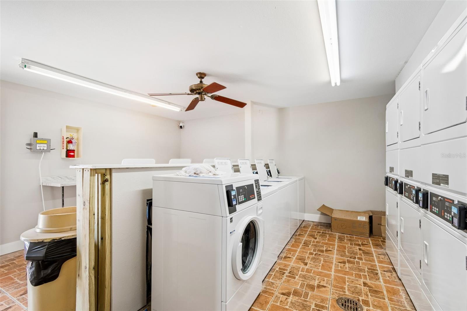 552 Plaza Seville Ct #97 Property Photo 29