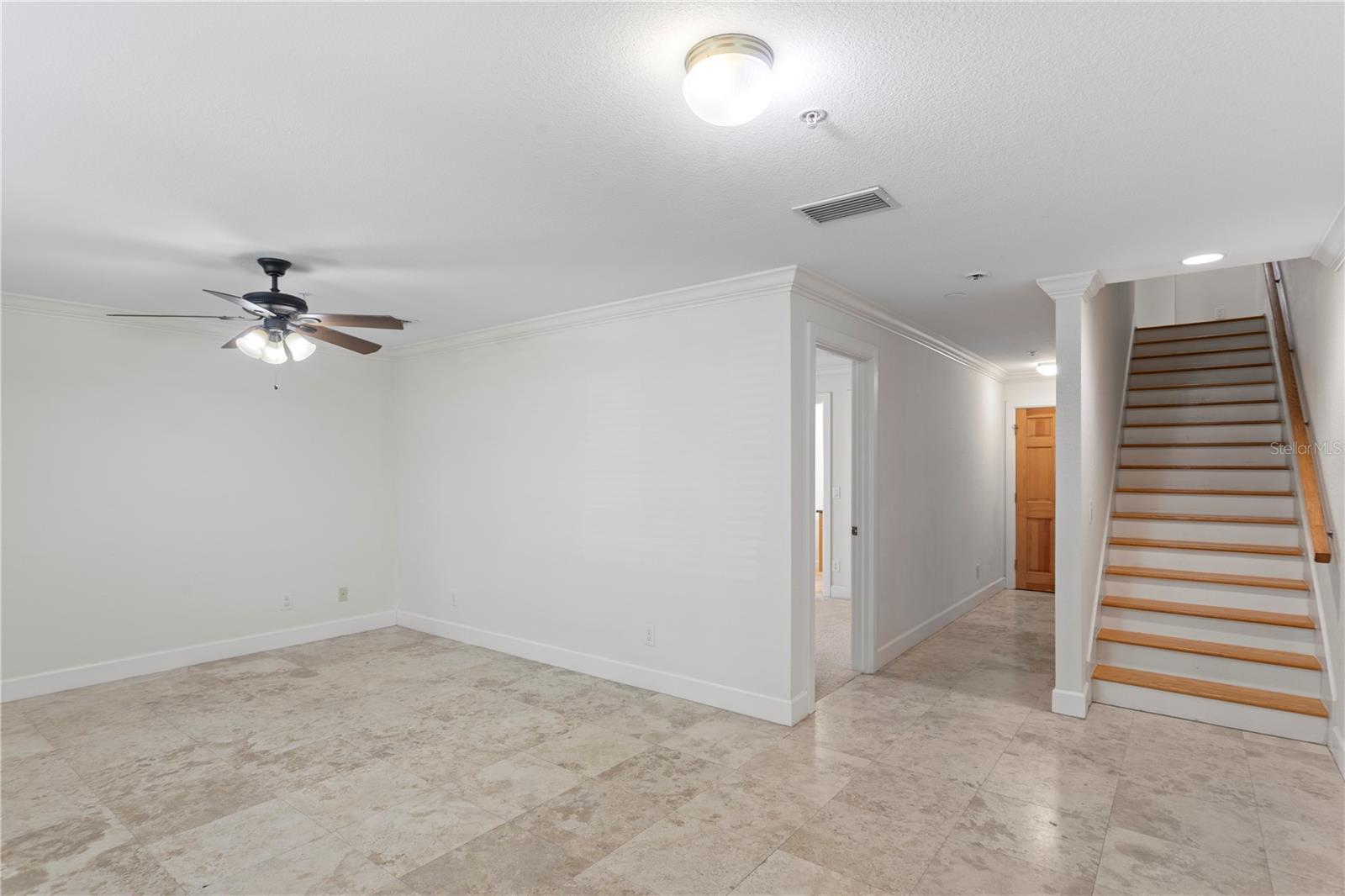 512 S Glen Ave Property Photo 9