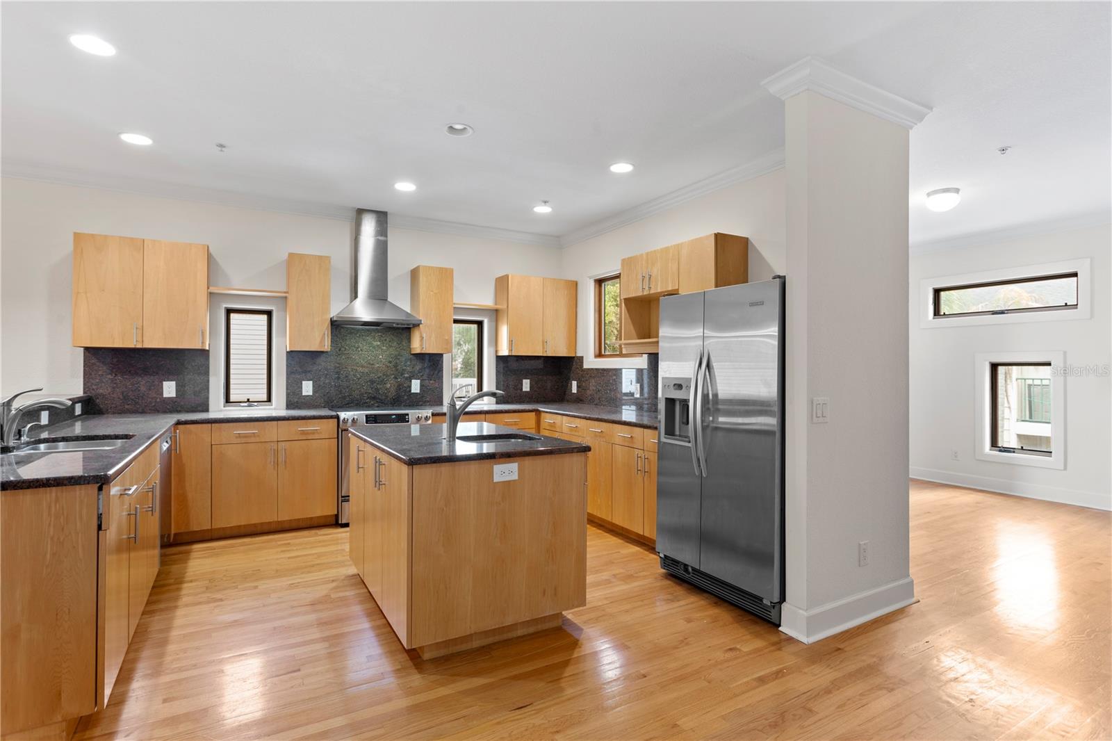 512 S Glen Ave Property Photo 19